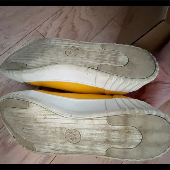 Good News Bright Yellow Sneakers - Picture 3 of 8